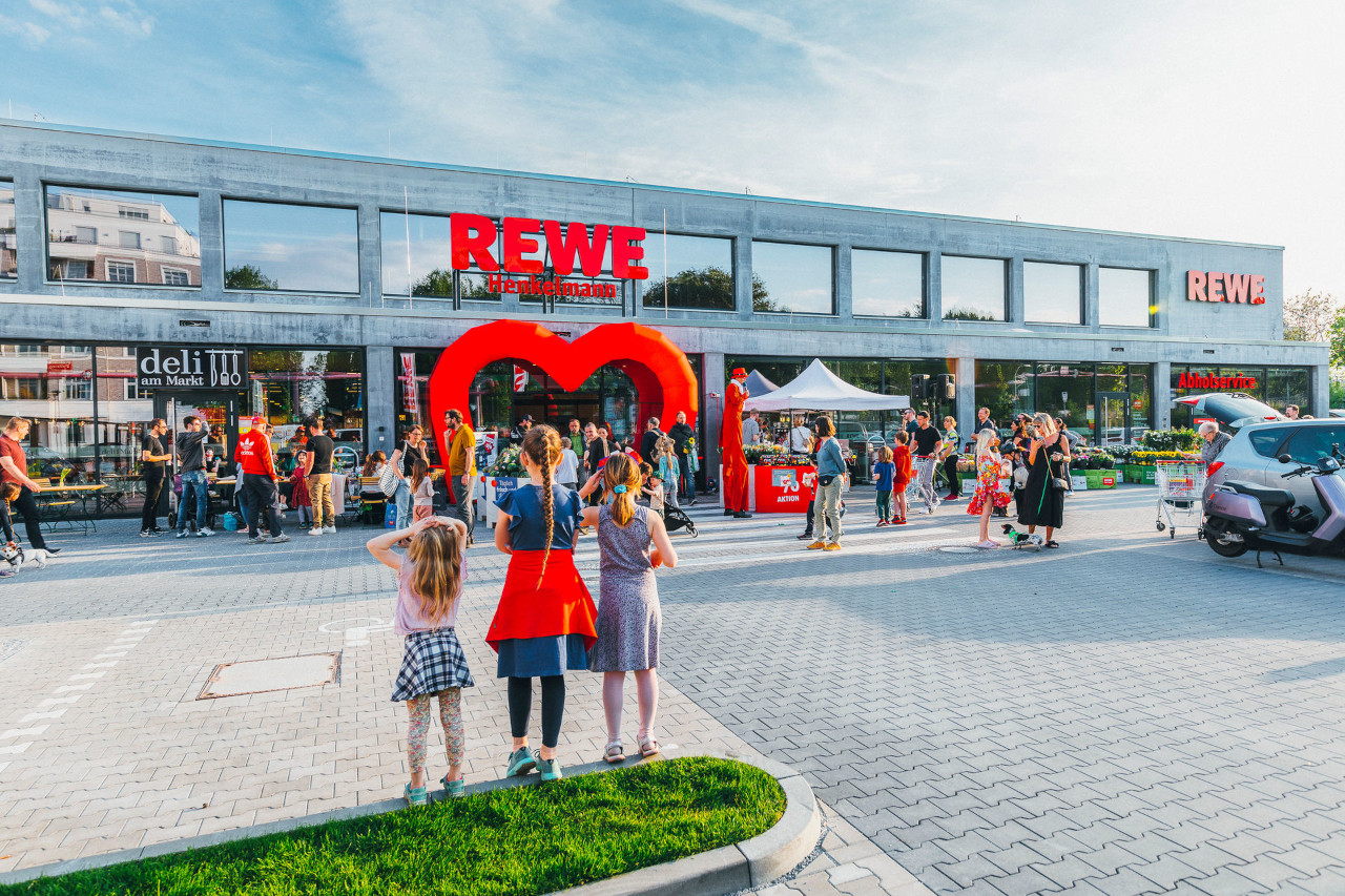 Supermarkt aus Infraleichtbeton, Berin