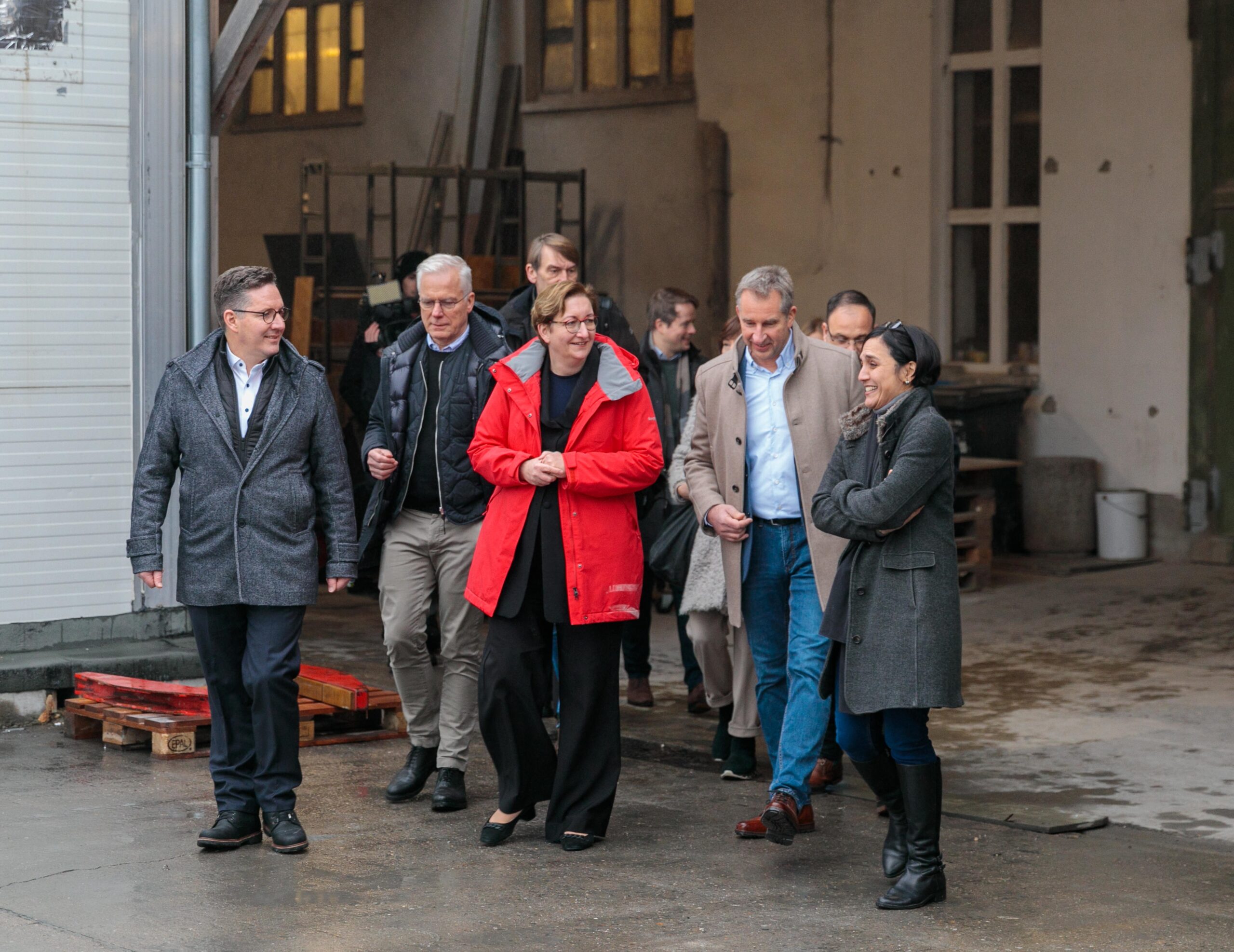 Pressetermin bei der BNB GmbH mit Bauministerin Klara Geywitz über klimaneutralen Beton und CO2-neutrales Bauen am 06.12.2023 in Potsdam von Reinhardt & Sommer